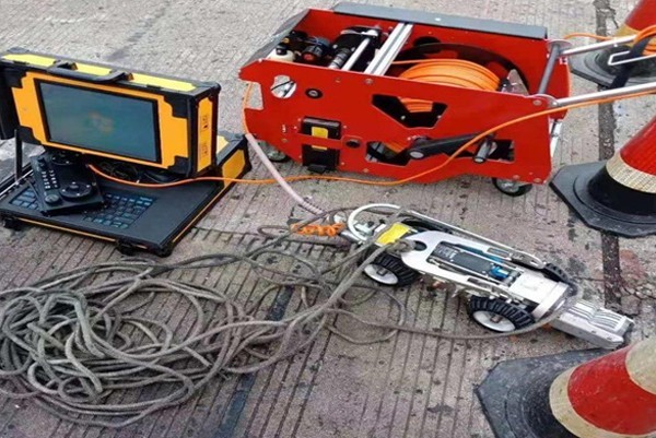 江永CCTV管道检测机器人